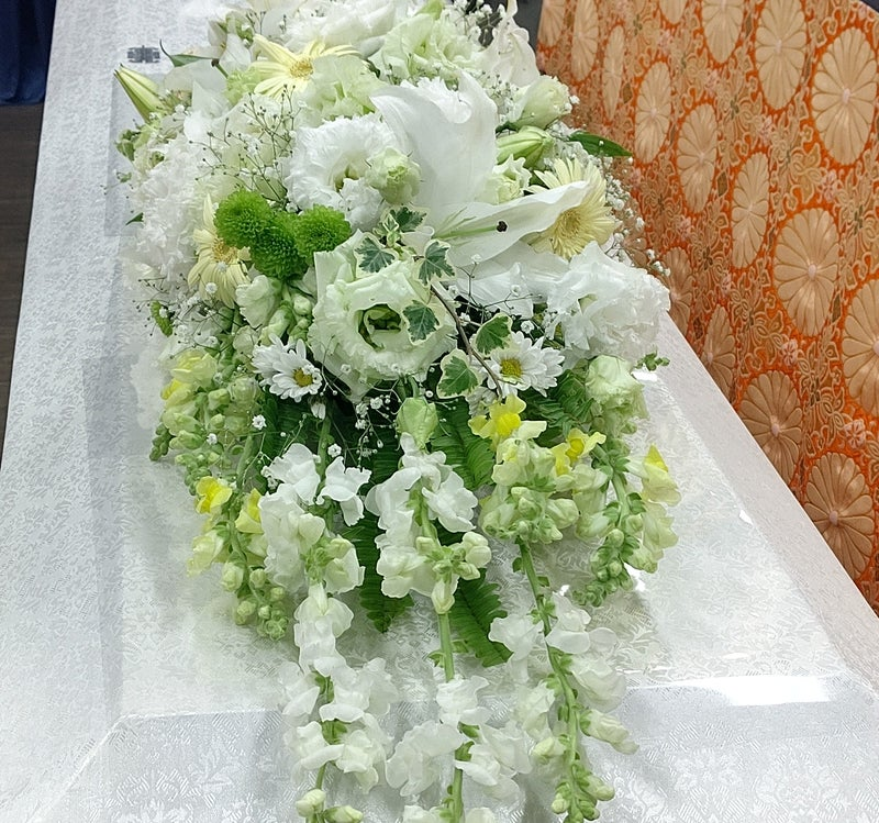 埼玉県川越市葬儀社セレモニーサロン　生花祭壇・生花アレンジ