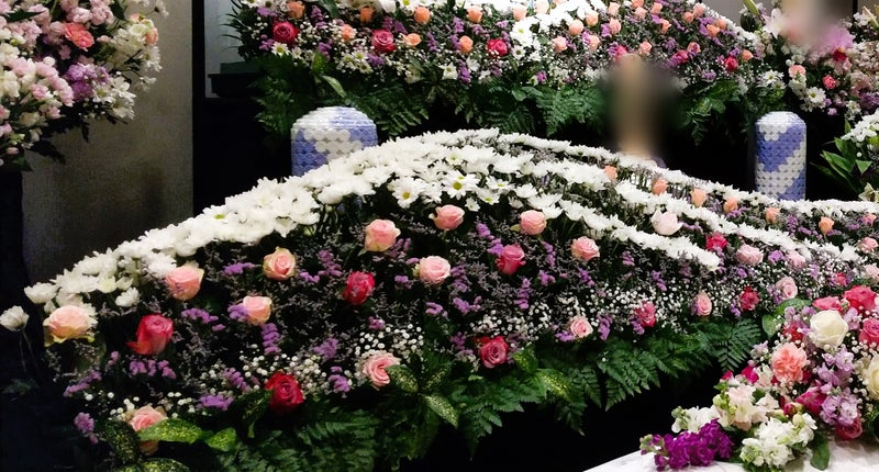 埼玉県川越市葬儀社セレモニーサロン　生花祭壇・生花アレンジ