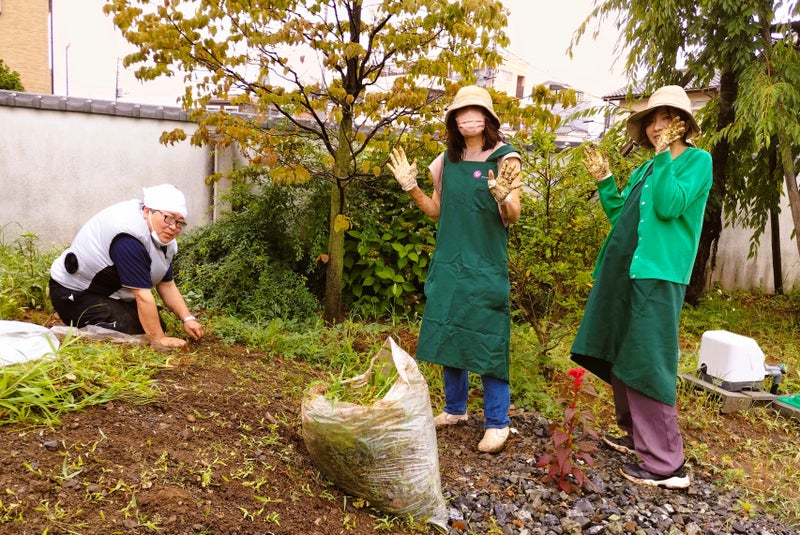 【埼玉県川越市葬儀セレモニーサロン】お寺様の草むしり