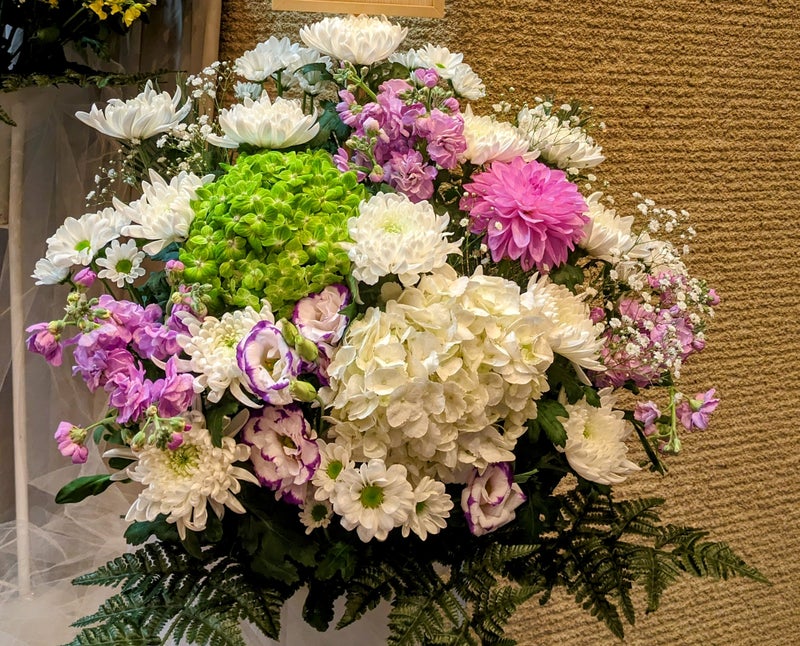 【埼玉県川越市葬儀セレモニーサロン】生花祭壇・生花アレンジ