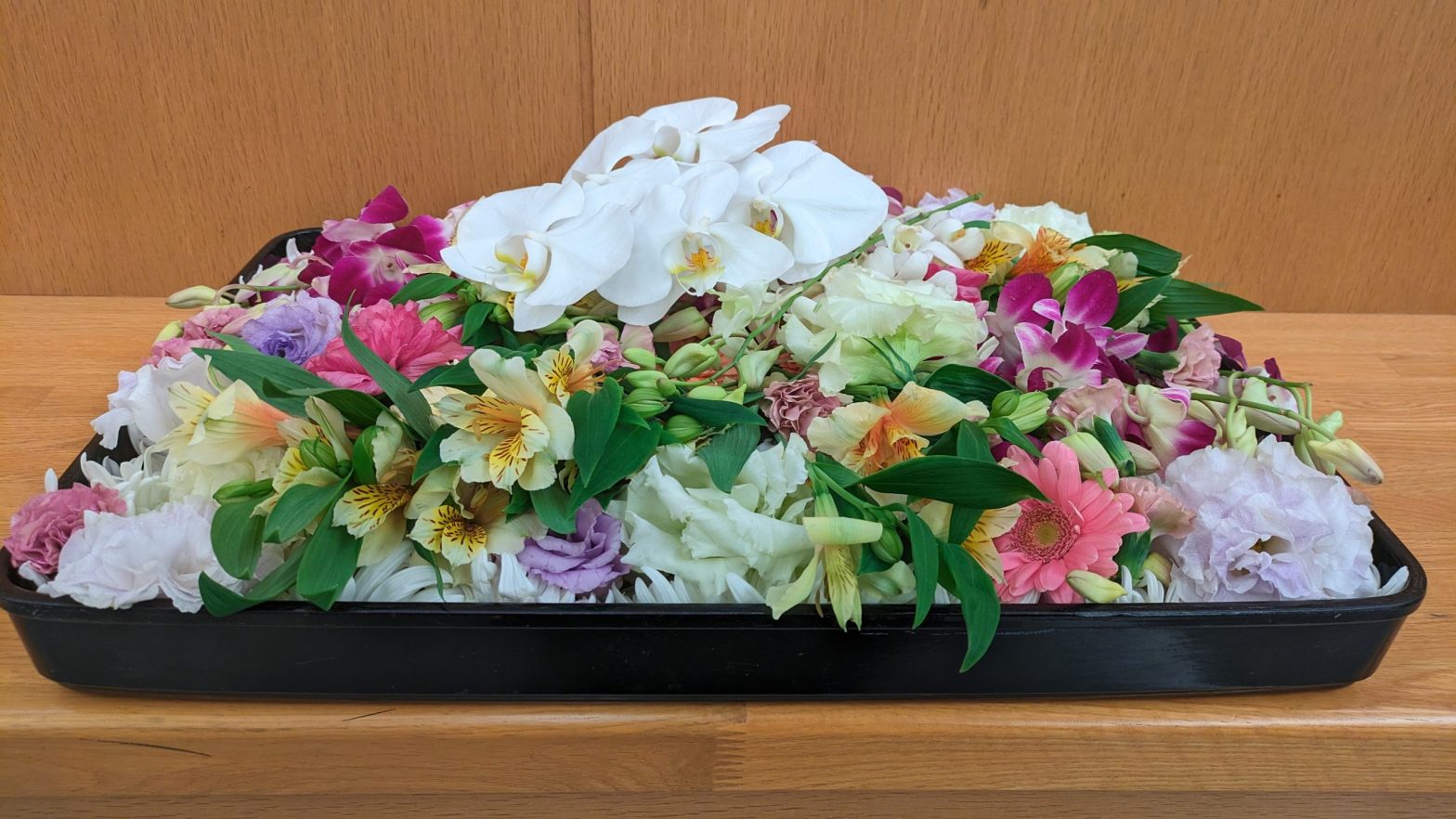 【埼玉県川越市葬儀セレモニーサロン】生花祭壇・生花アレンジ