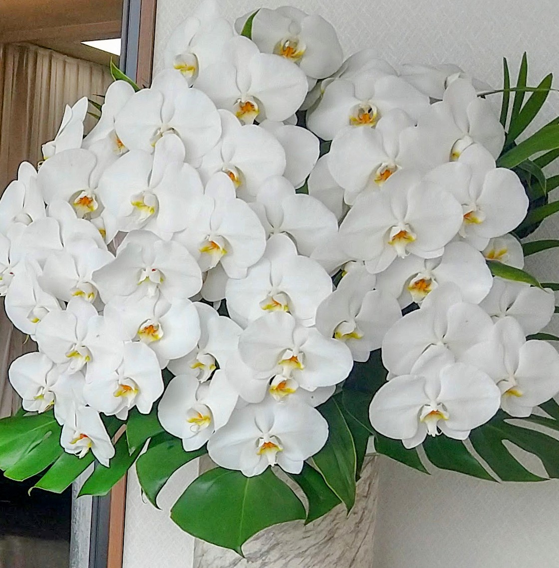 【埼玉県川越市葬儀セレモニーサロン】生花祭壇・生花アレンジ