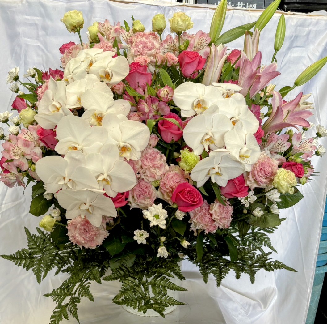 【埼玉県川越市葬儀セレモニーサロン】生花祭壇・生花アレンジ