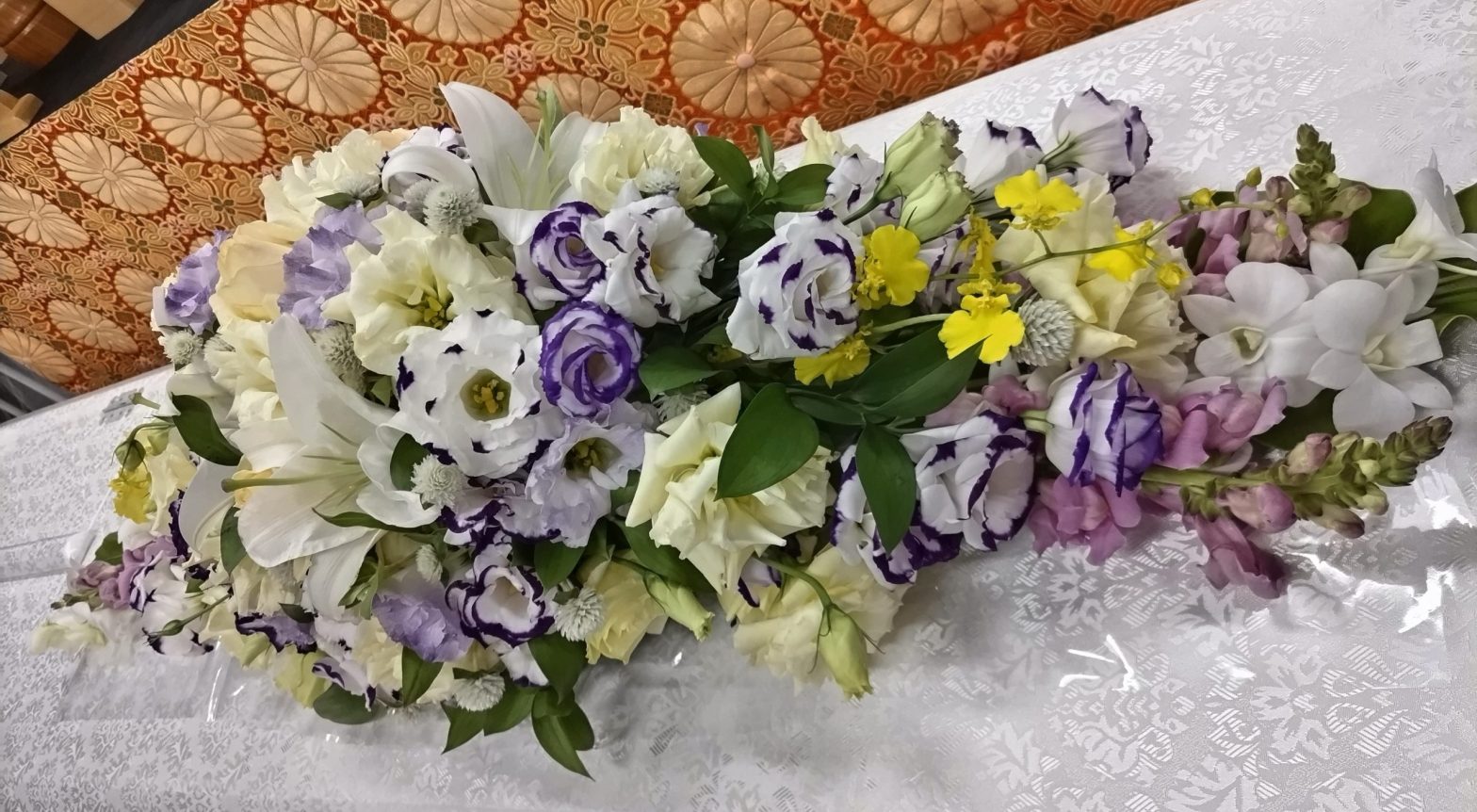 【埼玉県川越市葬儀セレモニーサロン】生花祭壇・生花アレンジ
