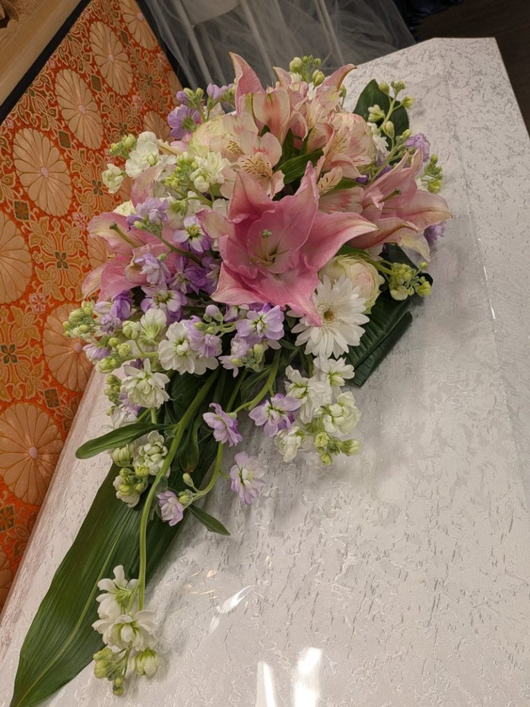 【埼玉県川越市葬儀セレモニーサロン】生花祭壇・生花アレンジ