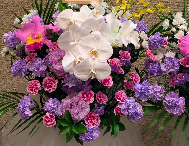 ムラサキの供花でお別れ【埼玉県川越市葬儀セレモニーサロン】