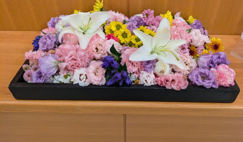 華やかなピンクのお別れ花【埼玉県川越市葬儀セレモニーサロン】