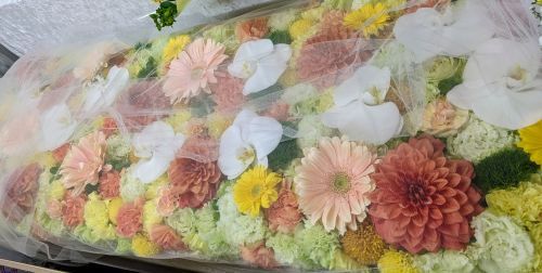 棺カバー 黄色・オレンジ【埼玉県川越市葬儀セレモニーサロン】