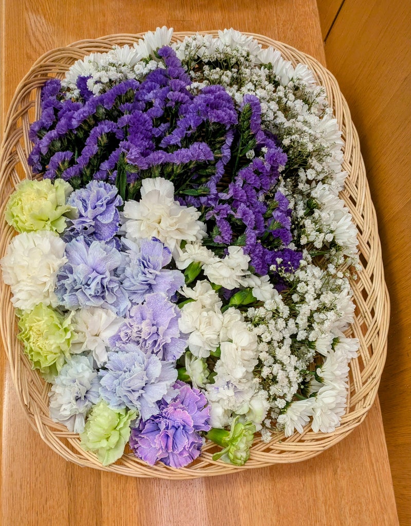 男性色のお別れの花【埼玉県川越市葬儀セレモニーサロン】